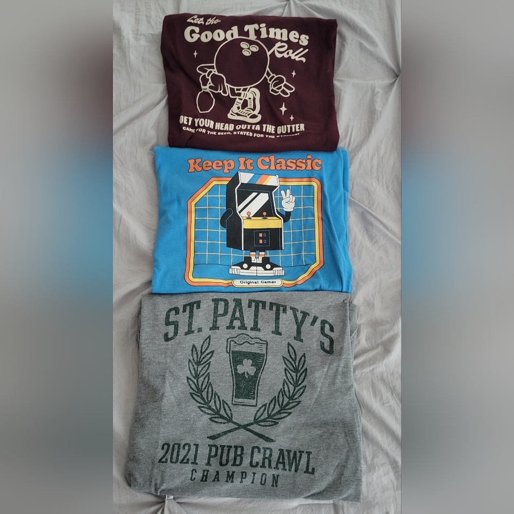Lot of 3 Old Navy Graphic Tees/T-Shirts
